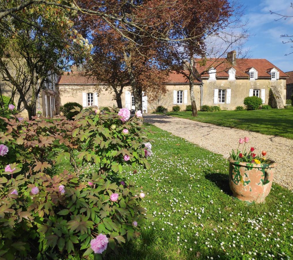 Au Chateau Juillac Kültér fotó